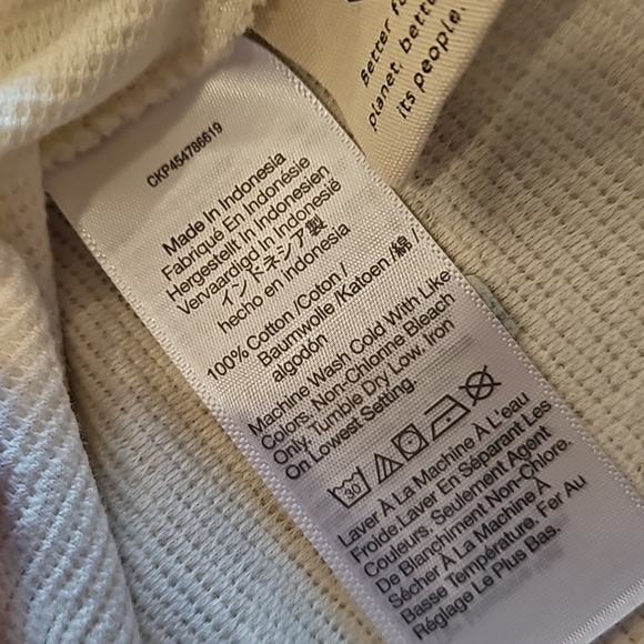 Madewell v neck top - Picture 5 of 7